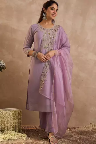 Women Paisley Embroidered Regular Liva Kurta with Trousers & With Dupatta