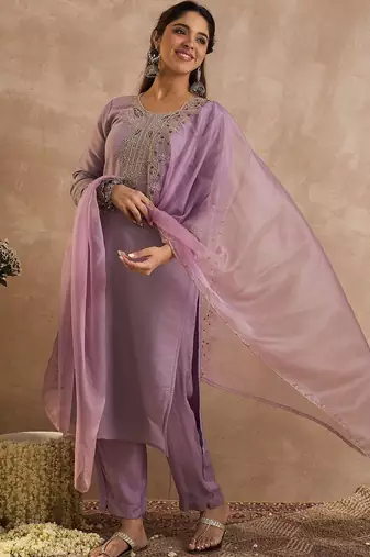 Women Paisley Embroidered Regular Liva Kurta with Trousers & With Dupatta