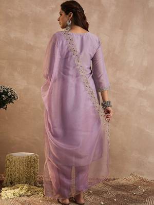 Women Paisley Embroidered Regular Liva Kurta with Trousers & With Dupatta 3