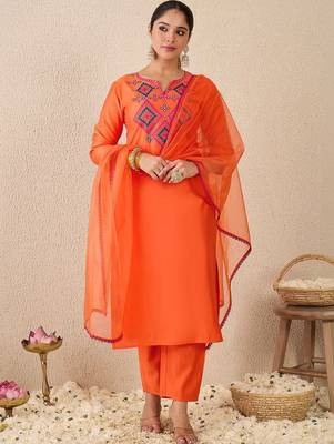 Women Ethnic Motifs Embroidered Regular Mirror Work Liva Kurta with Trousers & With Dupatta 5