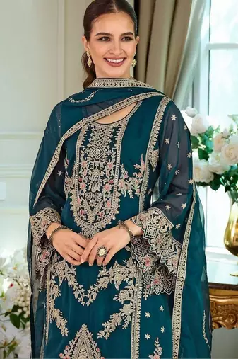 Women Ethnic Motifs Embroidered Regular Kurta with Trousers & With Dupatta