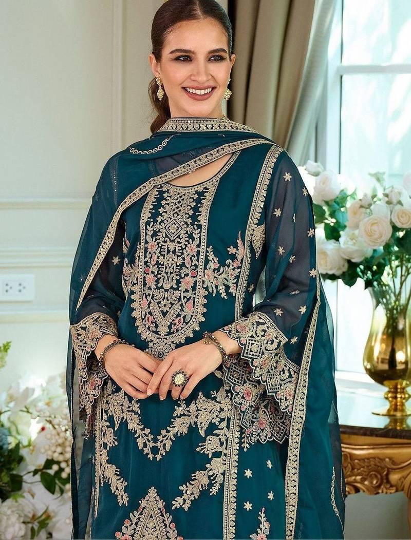 Women Ethnic Motifs Embroidered Regular Kurta with Trousers & With Dupatta