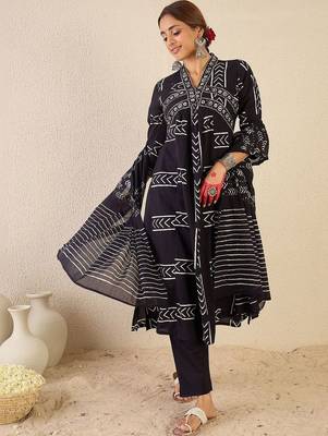 Women Printed Empire Thread Work Pure Cotton Kurta with Trousers & With Dupatta 1