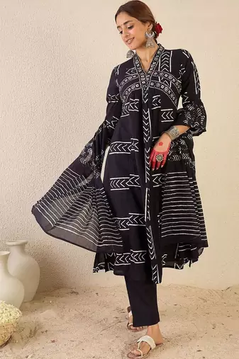 Women Printed Empire Thread Work Pure Cotton Kurta with Trousers & With Dupatta