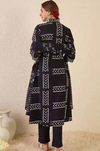 Women Printed Empire Thread Work Pure Cotton Kurta with Trousers & With Dupatta