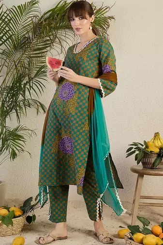 Women Floral Printed Regular Beads and Stones Pure Cotton Kurta with Trousers & With Dupatta