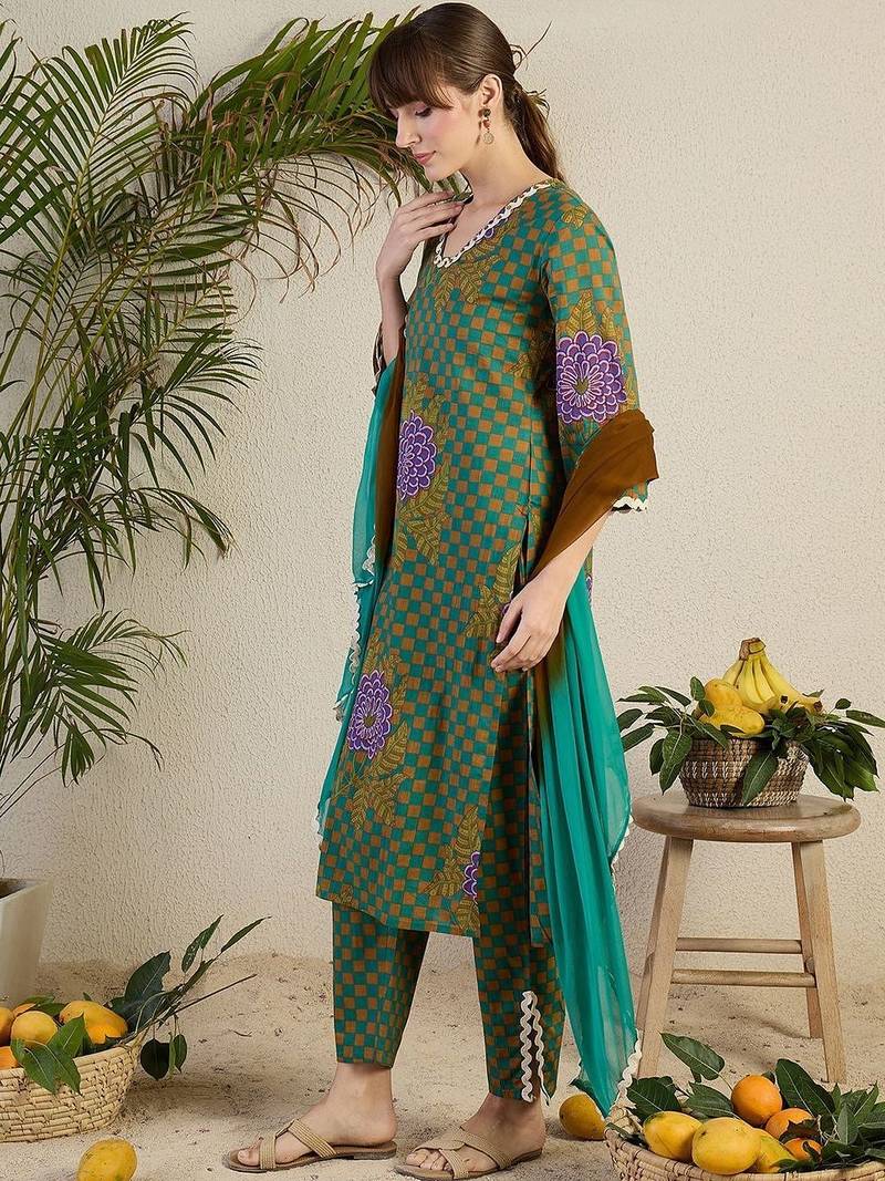 Women Floral Printed Regular Beads and Stones Pure Cotton Kurta with Trousers & With Dupatta