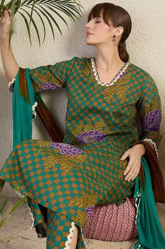 Women Floral Printed Regular Beads and Stones Pure Cotton Kurta with Trousers & With Dupatta