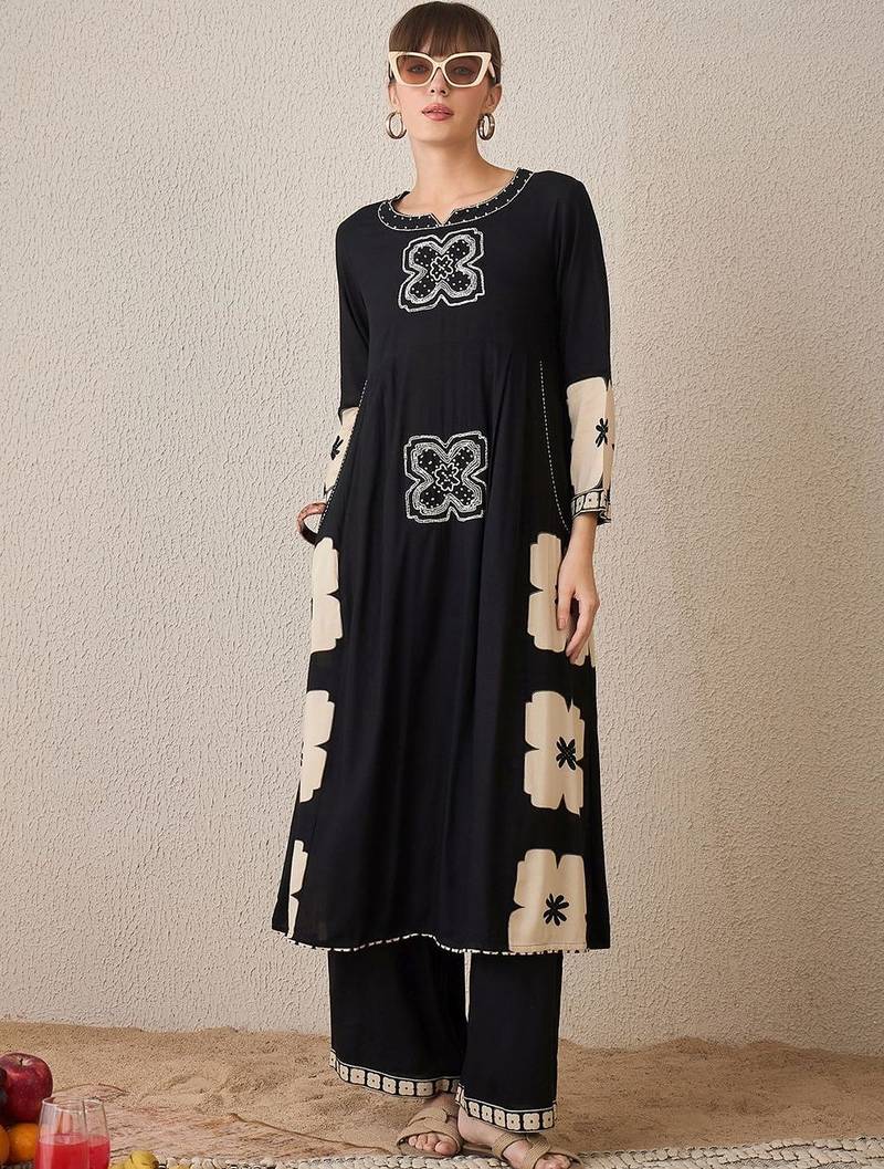 Women Floral Embroidered Regular Sequinned Kurta with Palazzos