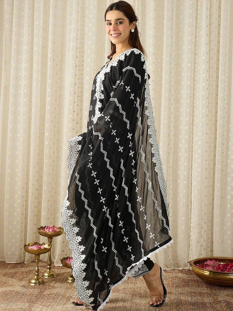 Women Ethnic Motifs Embroidered Regular Thread Work Pure Cotton Kurta with Trousers & With Dupatta