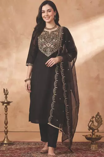 Women Floral Embroidered Regular Thread Work Kurta with Trousers & With Dupatta