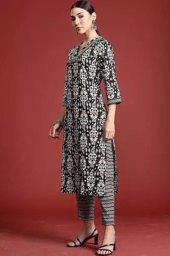 Women Printed Regular Pure Cotton Kurta with Trousers