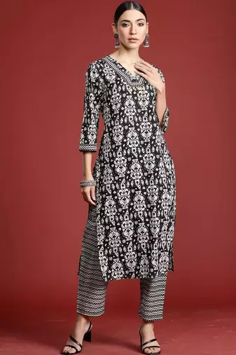 Women Printed Regular Pure Cotton Kurta with Trousers