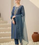 Women Ethnic Motifs Embroidered Regular Liva Kurta with Trousers & With Dupatta