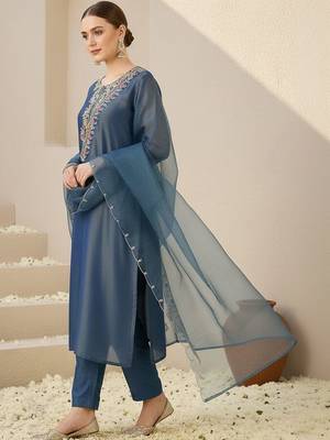 Women Ethnic Motifs Embroidered Regular Liva Kurta with Trousers & With Dupatta 2