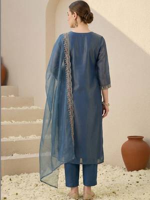 Women Ethnic Motifs Embroidered Regular Liva Kurta with Trousers & With Dupatta 3