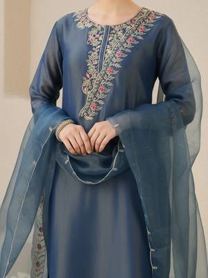 Women Ethnic Motifs Embroidered Regular Liva Kurta with Trousers & With Dupatta 4
