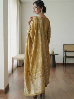 Women Regular Kurta with Trousers & With Dupatta 4