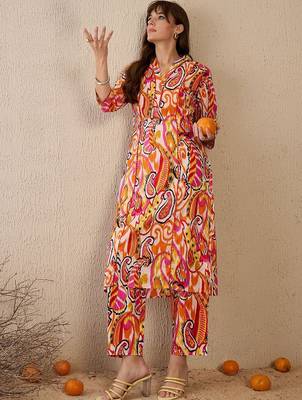 Women Paisley Printed Panelled Pure Cotton Kurta with Trousers 3