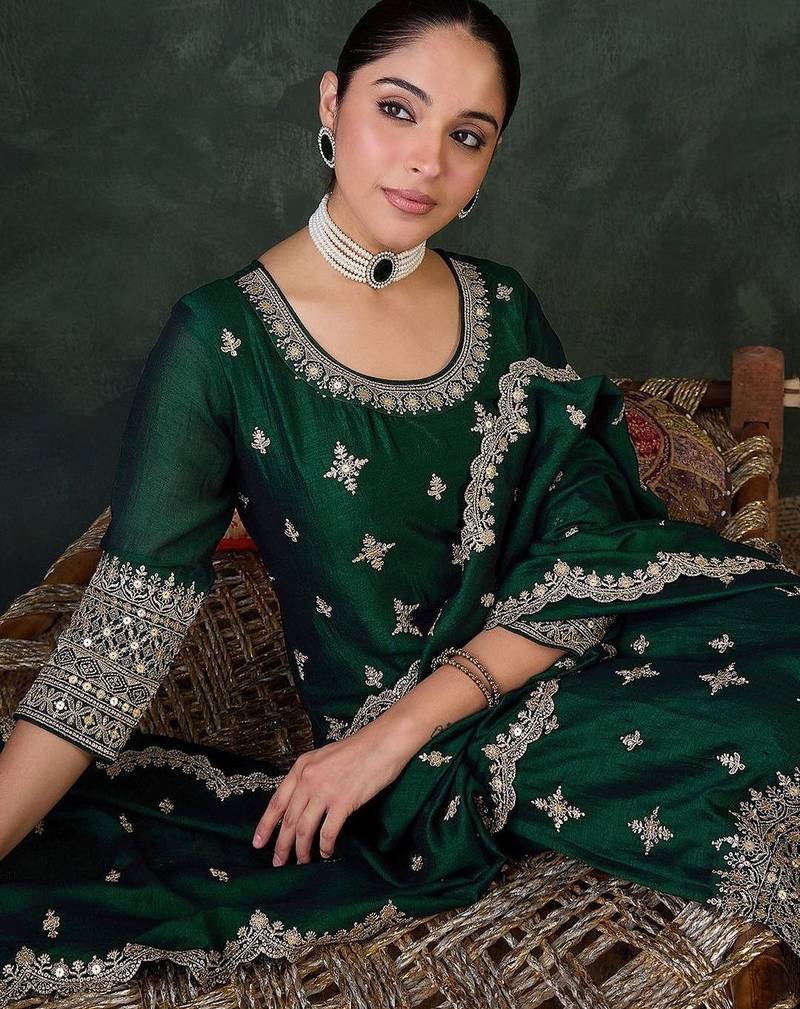 Women Ethnic Motifs Embroidered Regular Sequinned Kurta with Trousers & With Dupatta