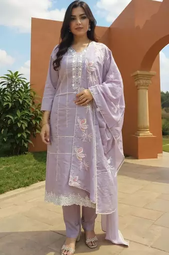 Women Floral Embroidered Regular Sequinned Pure Cotton Kurta with Trousers & With Dupatta