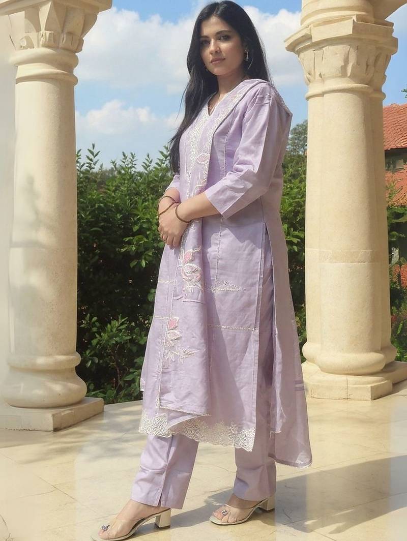 Women Floral Embroidered Regular Sequinned Pure Cotton Kurta with Trousers & With Dupatta