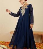 Women Paisley Embroidered Regular Kurta with Trousers
