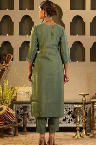 Women Ethnic Motifs Embroidered Regular Sequinned Kurta with Trousers