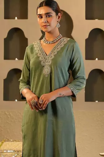 Women Ethnic Motifs Embroidered Regular Sequinned Kurta with Trousers