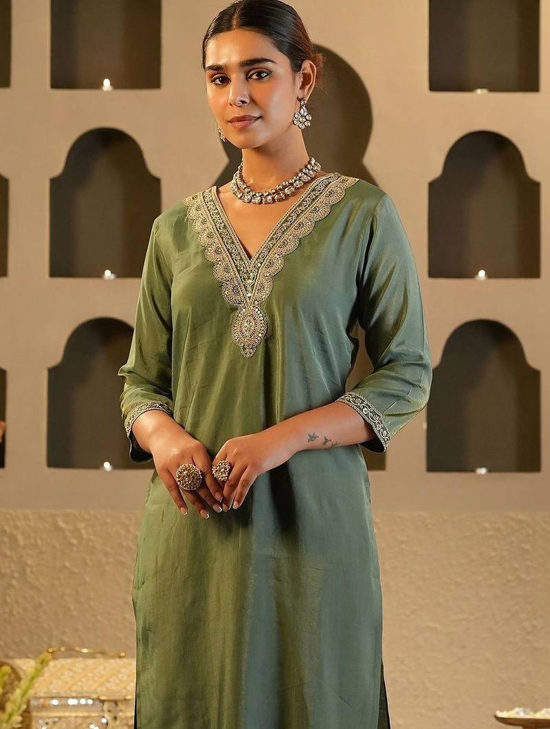 Women Ethnic Motifs Embroidered Regular Sequinned Kurta with Trousers