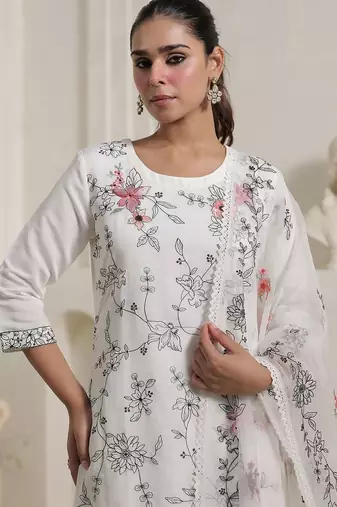 Women Floral Embroidered Regular Thread Work Kurta with Trousers & With Dupatta