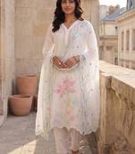 Women Floral Regular Thread Work Kurta with Trousers & With Dupatta