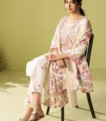 Women Floral Embroidered Regular Thread Work Kurta with Trousers & With Dupatta