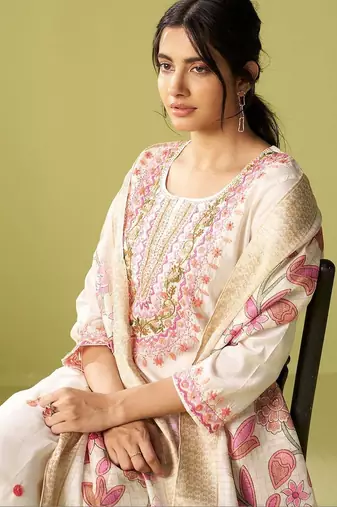 Women Floral Embroidered Regular Thread Work Kurta with Trousers & With Dupatta