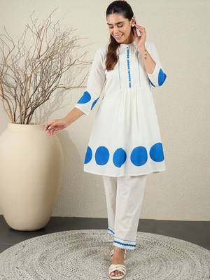 Women Printed Pleated Thread Work Pure Cotton Kurta with Trousers 1