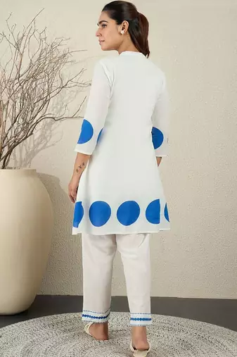 Women Printed Pleated Thread Work Pure Cotton Kurta with Trousers