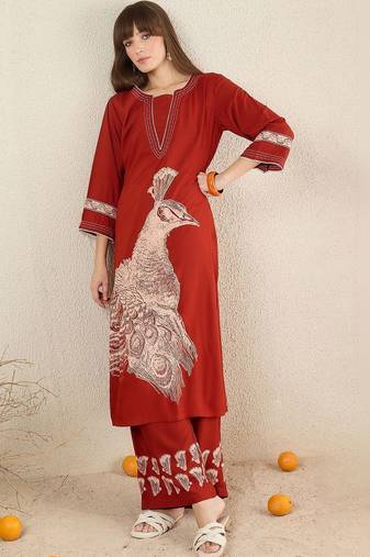 Women Printed Regular Thread Work Kurta with Palazzos