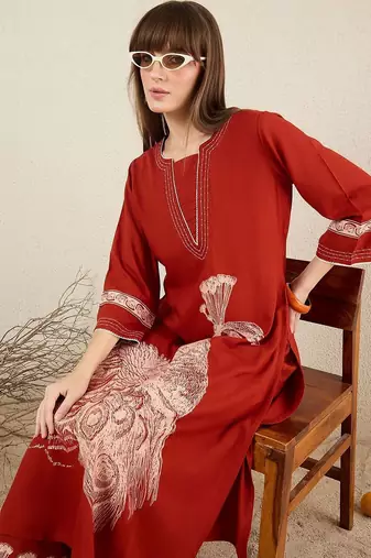 Women Printed Regular Thread Work Kurta with Palazzos