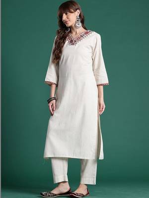 Women Ethnic Motifs Embroidered Regular Thread Work Kurta with Palazzos 1