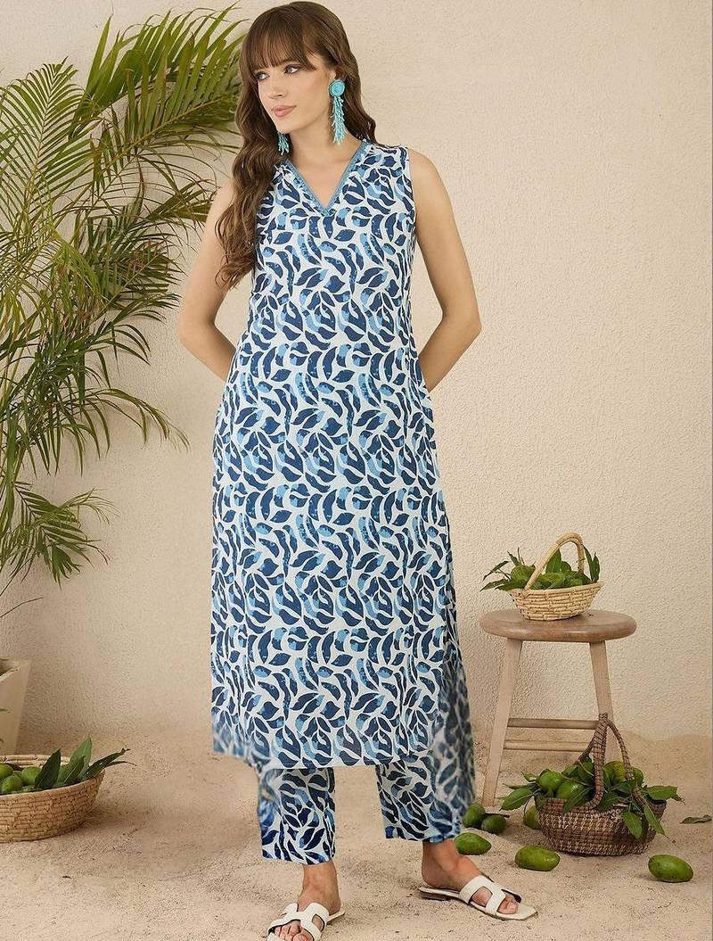 Women Printed Regular Pure Cotton Kurta with Trousers
