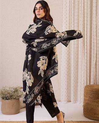 Women Floral Printed Regular Chanderi Silk Kurta with Trousers & With Dupatta 1