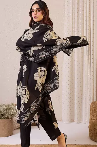 Women Floral Printed Regular Chanderi Silk Kurta with Trousers & With Dupatta