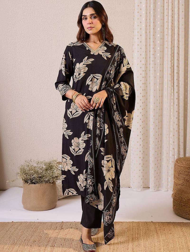 Women Floral Printed Regular Chanderi Silk Kurta with Trousers & With Dupatta
