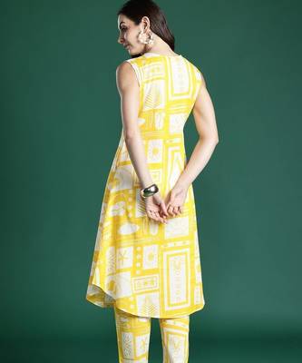 Women Ethnic Motifs Printed Pleated Pure Cotton Kurta with Trousers 3