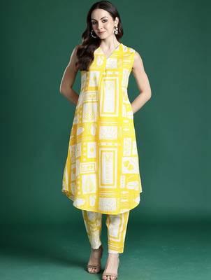 Women Ethnic Motifs Printed Pleated Pure Cotton Kurta with Trousers 5
