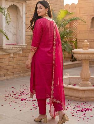 Women Ethnic Motifs Embroidered Regular Thread Work Kurta with Trousers & With Dupatta 4