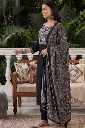 Women Ethnic Motifs Printed Regular Thread Work Kurta with Trousers & With Dupatta