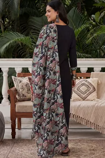 Women Ethnic Motifs Printed Regular Thread Work Kurta with Trousers & With Dupatta