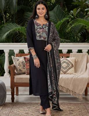 Women Ethnic Motifs Printed Regular Thread Work Kurta with Trousers & With Dupatta 6