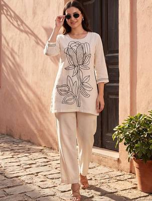 Women Floral Embroidered Regular Thread Work Pure Cotton Kurti with Palazzos 1